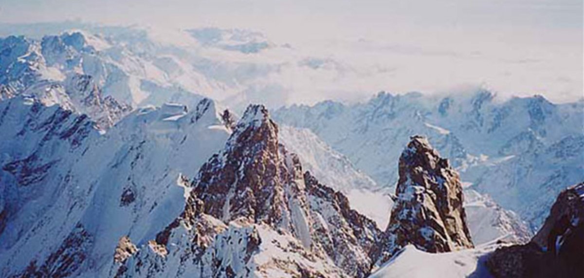 Пик Пушкина (5100 м)