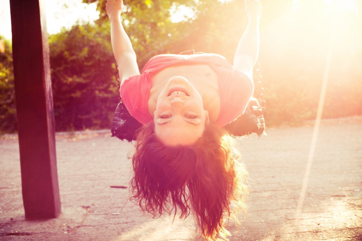 Очень позитивная девушка