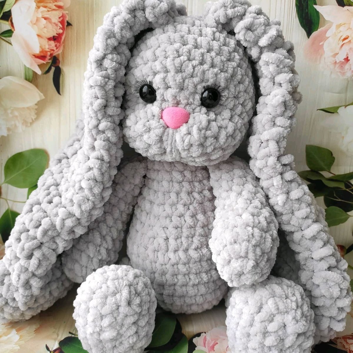 Вязаные игрушки Зайка