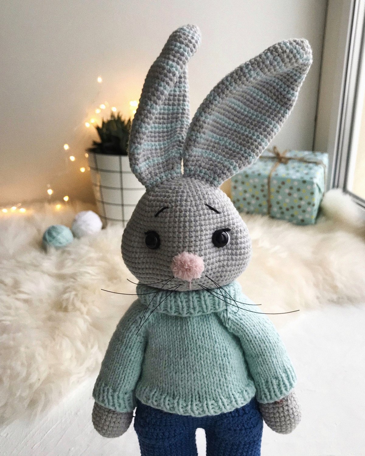 Зайка амигуруми