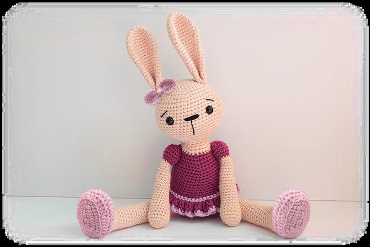 Зайка амигуруми