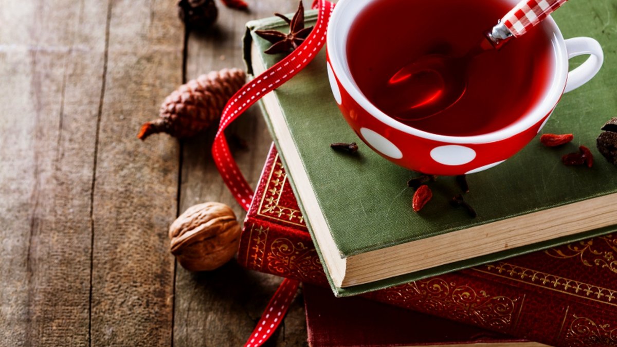 Чай на столе