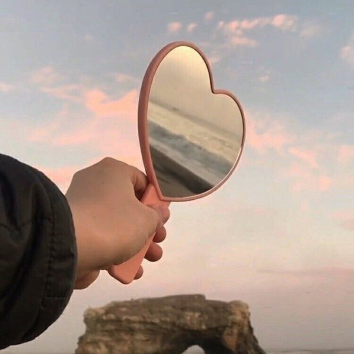 Отражение в зеркале Эстетика