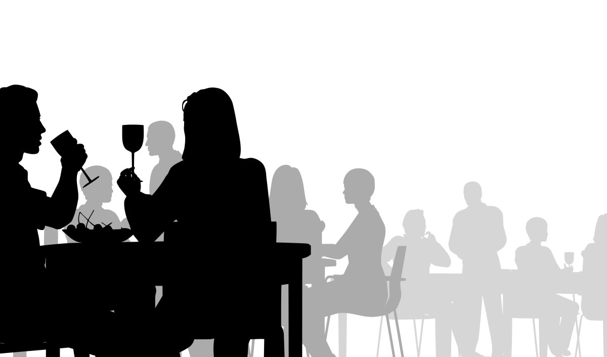 Силуэты людей в кафе