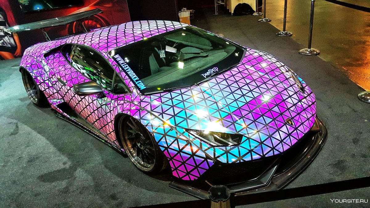 БМВ м8 градиент