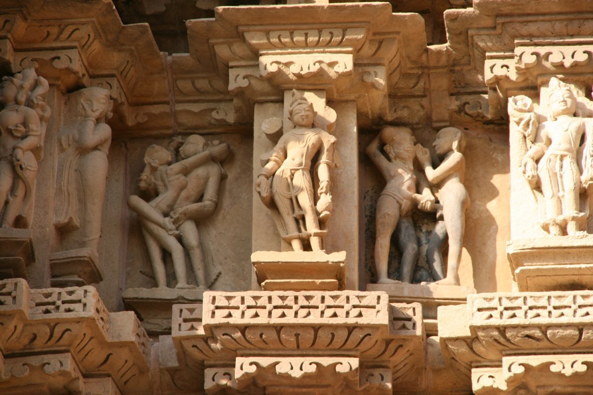 Рельефы храмов Каджурахо