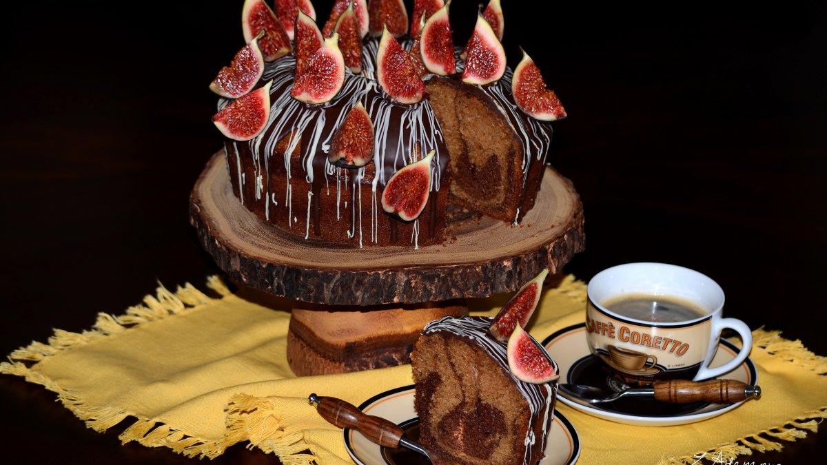 Натюрморт с тортиком