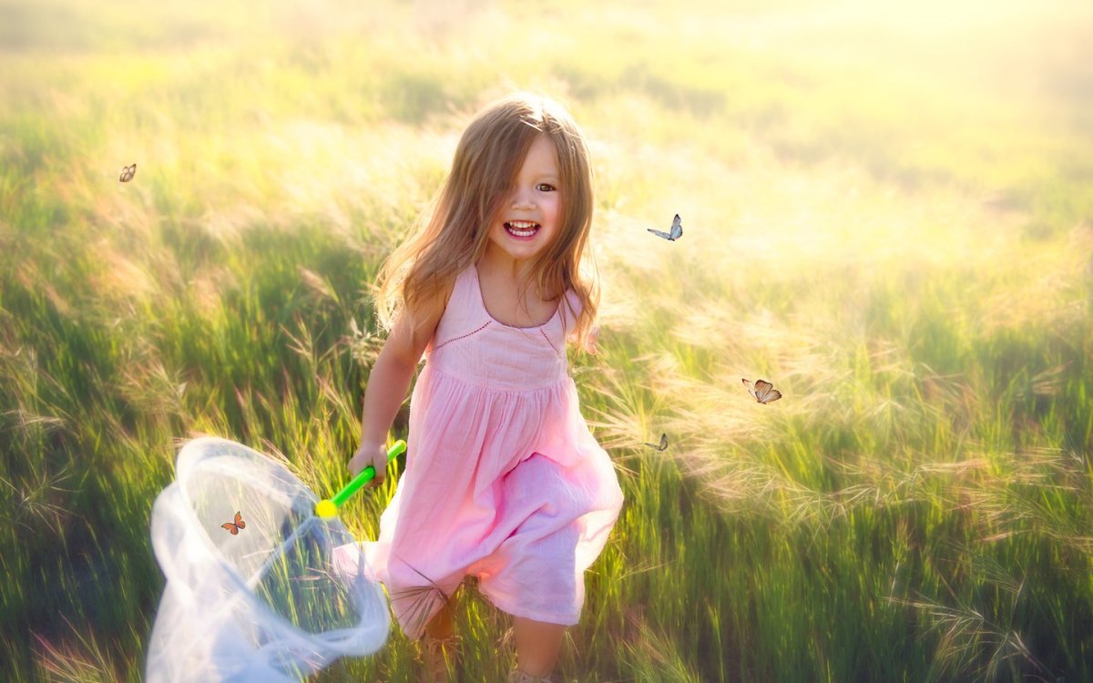 Счастливая девочка