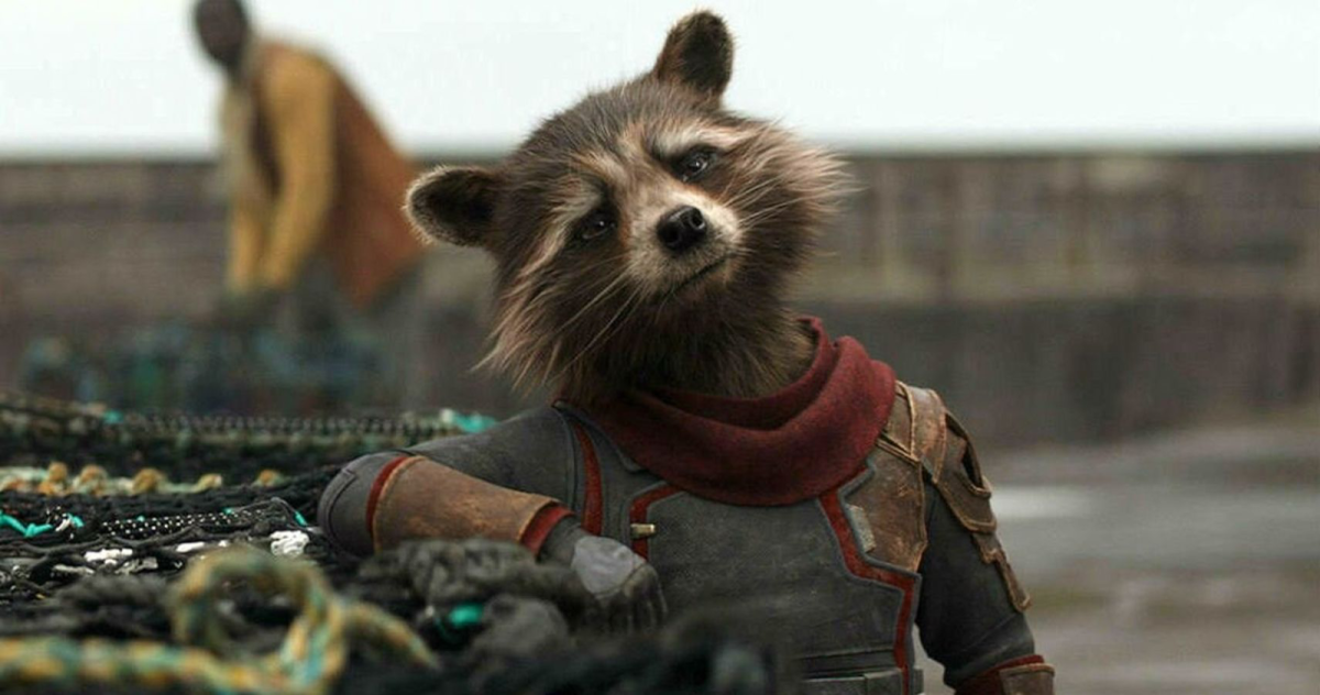 Енот ракета закатывает глаза