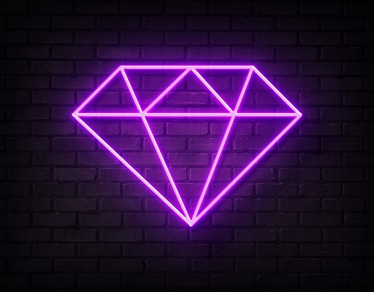 Бриллианты на черном фоне