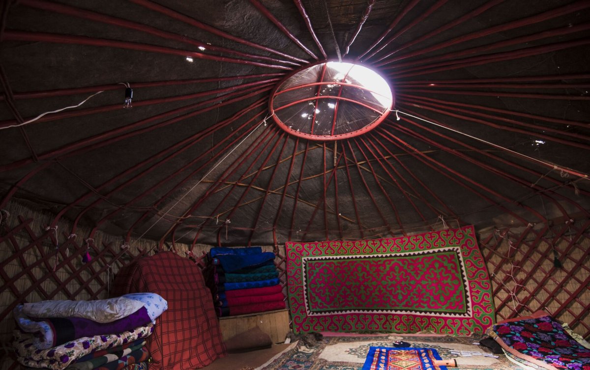 Кыргызская семья в Юрте