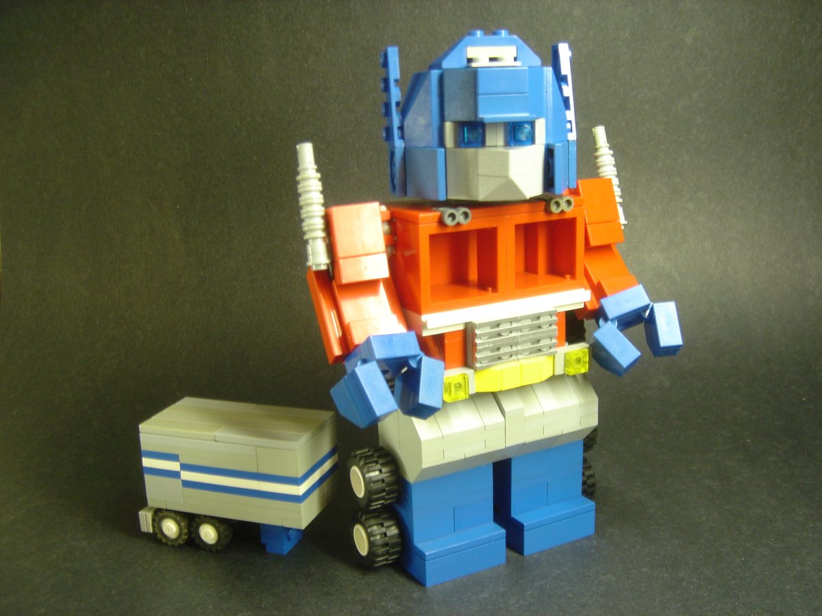 Лего трансформер Оптимус