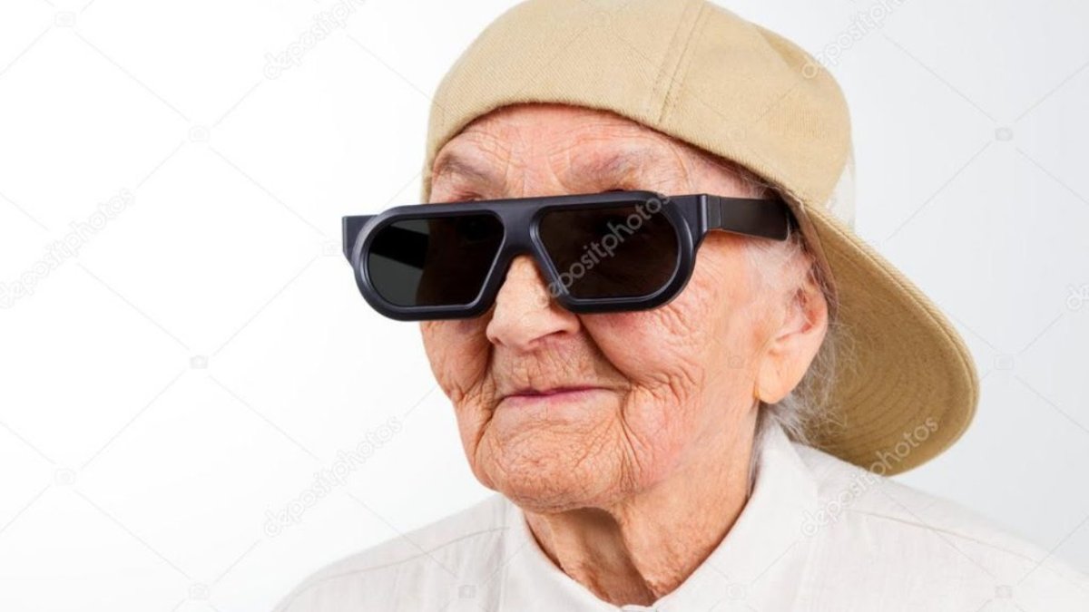 Бабки в черных очках