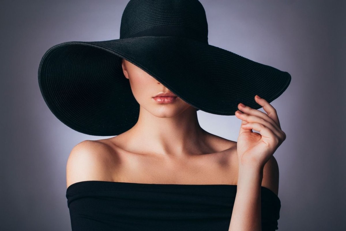 Красивые дамы в шляпах