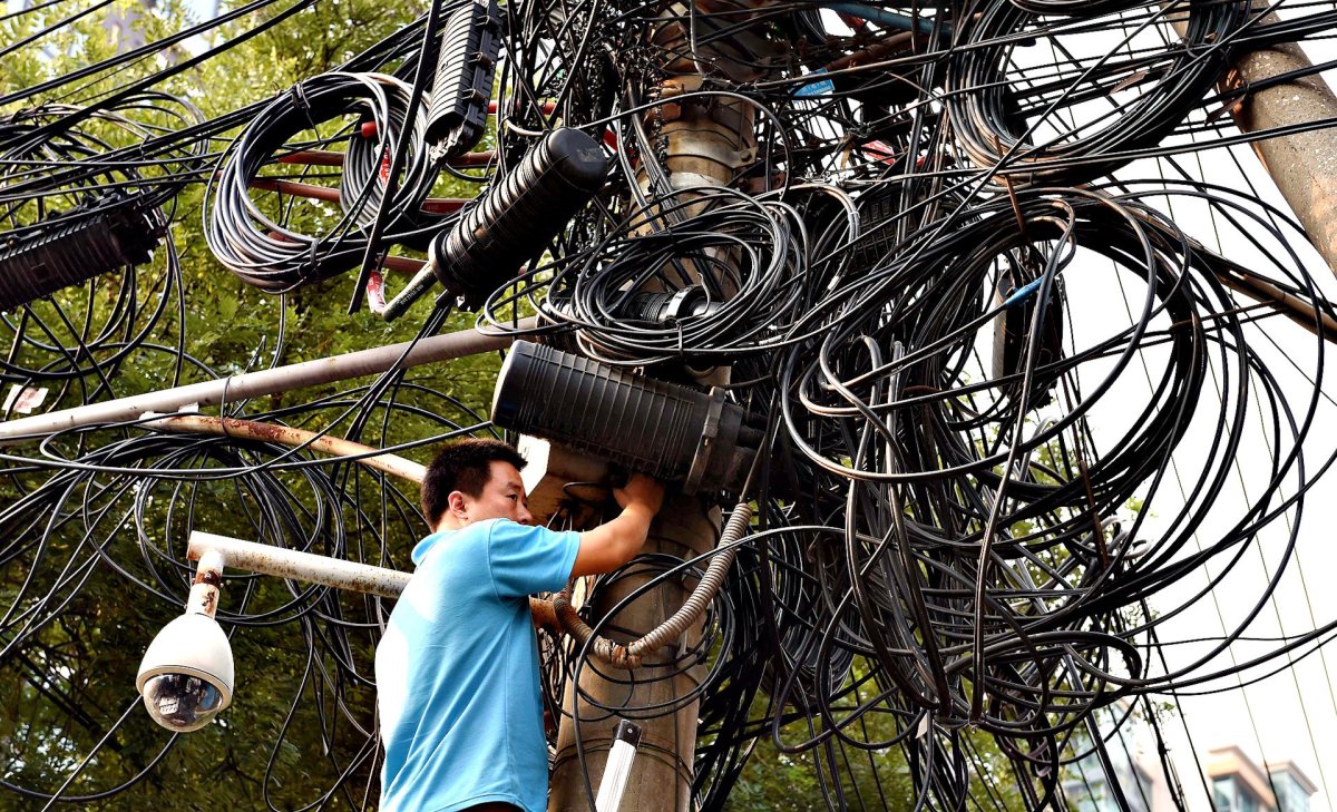 Куча проводов