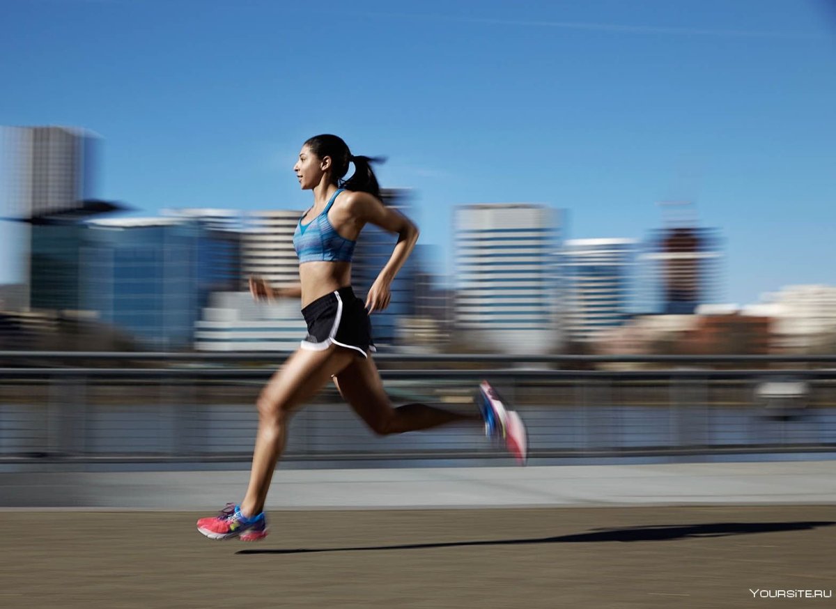 Бегущий человек девушка