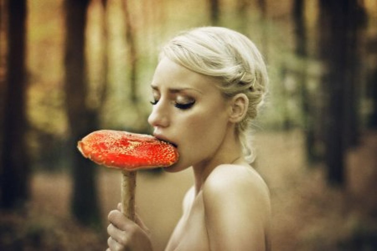 Девушка мухомор