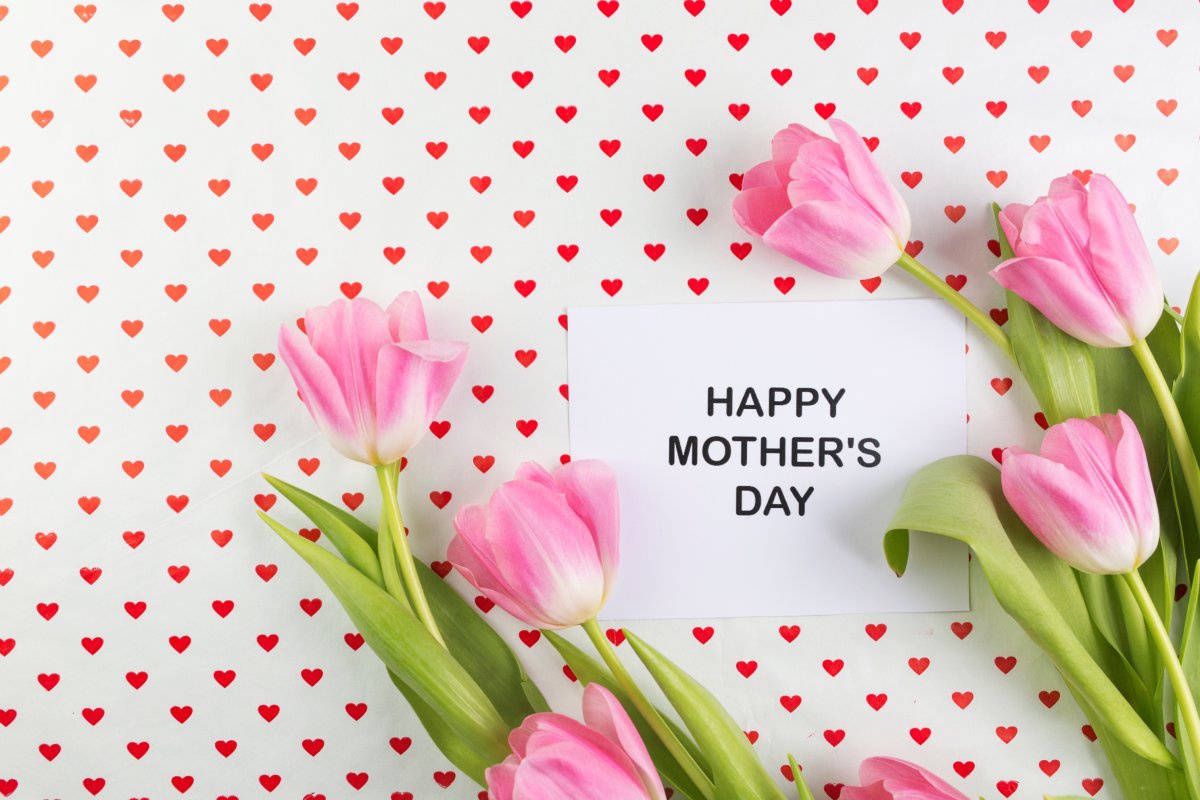 С днем матери цветы