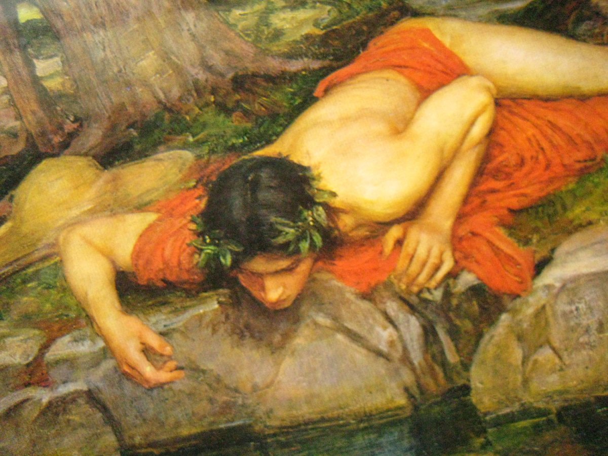 Голый мужчина с цветами