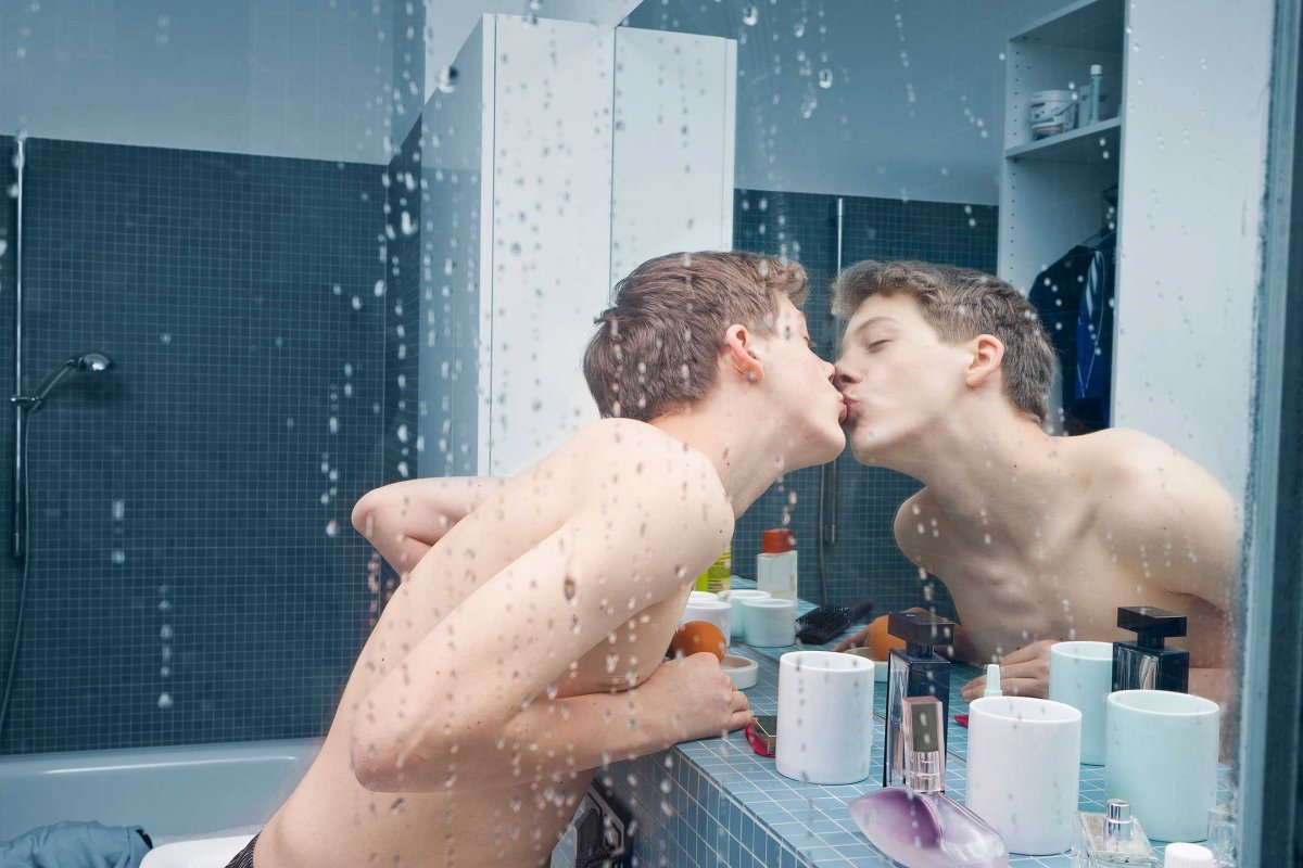 Юноша в ванной