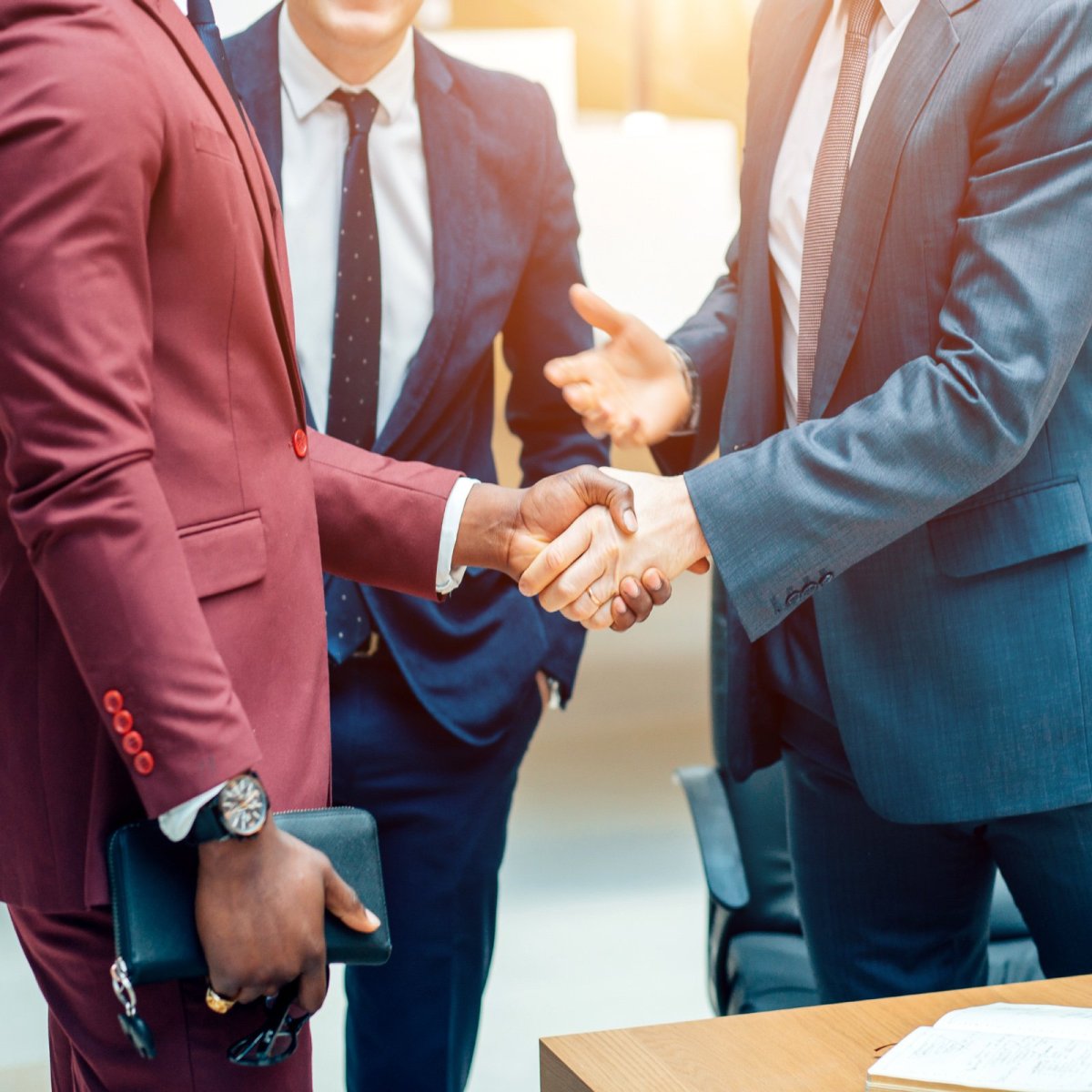 Рукопожатие бизнесменов