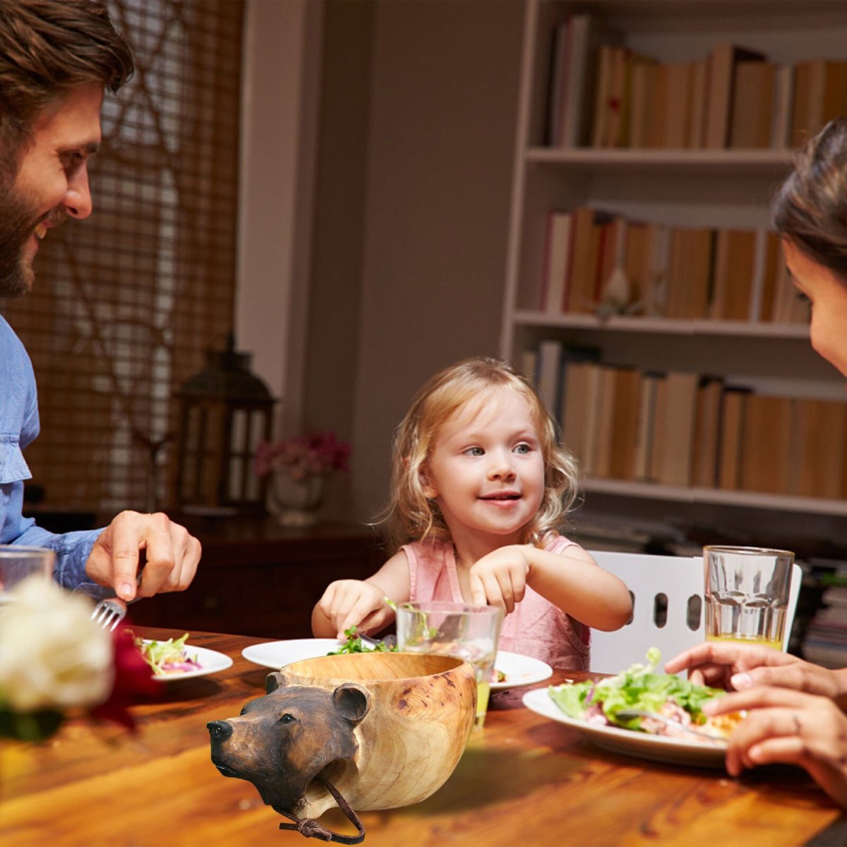 Семья за столом