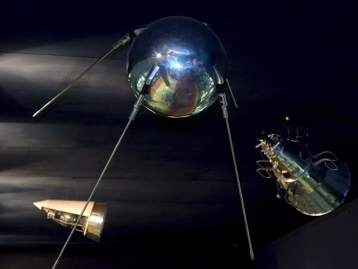 Первый искусственный Спутник 1957