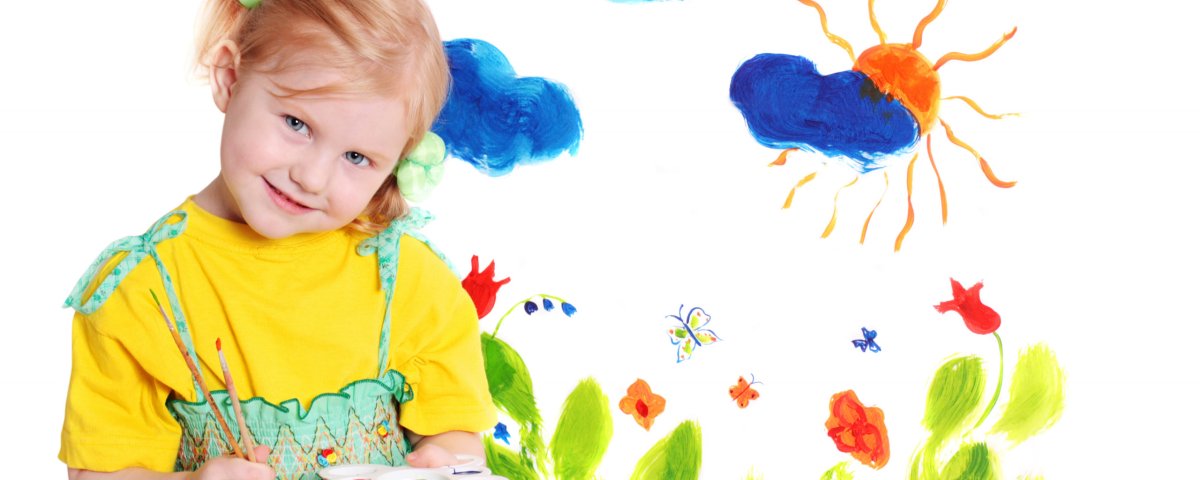 Дети красят