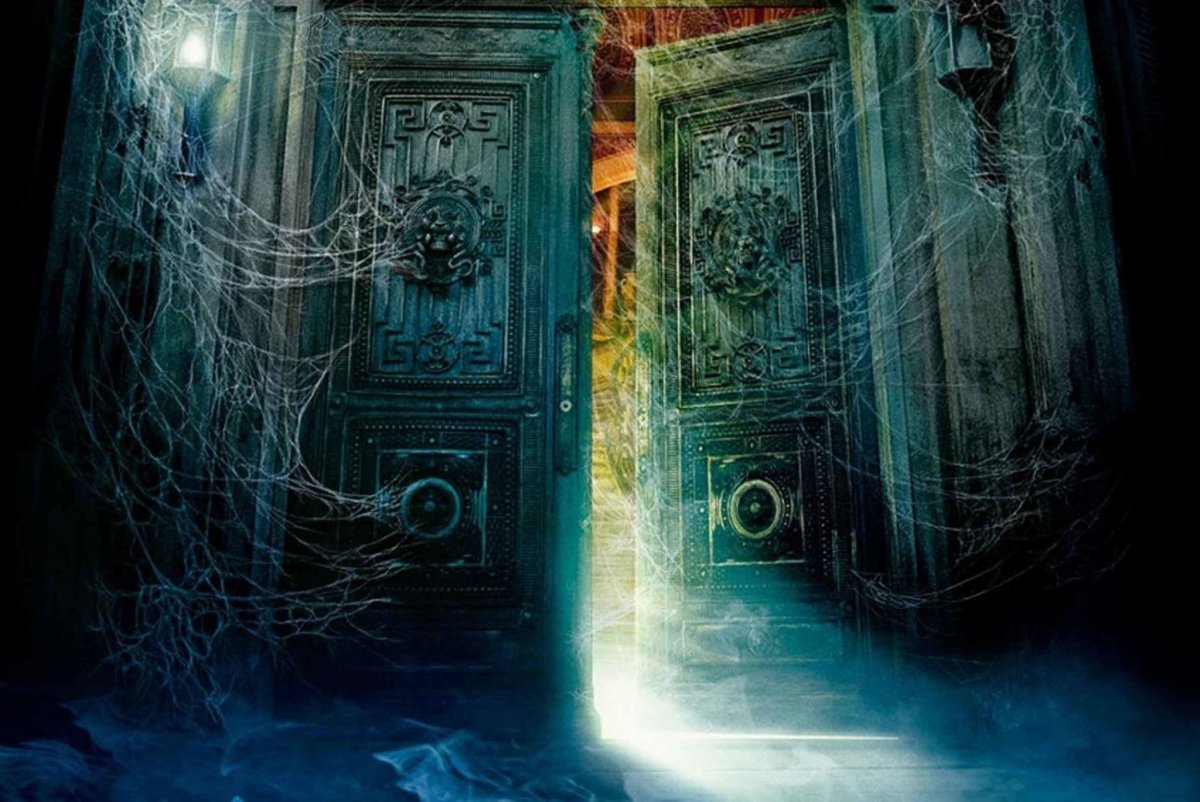 Особняк с привидениями (2003)