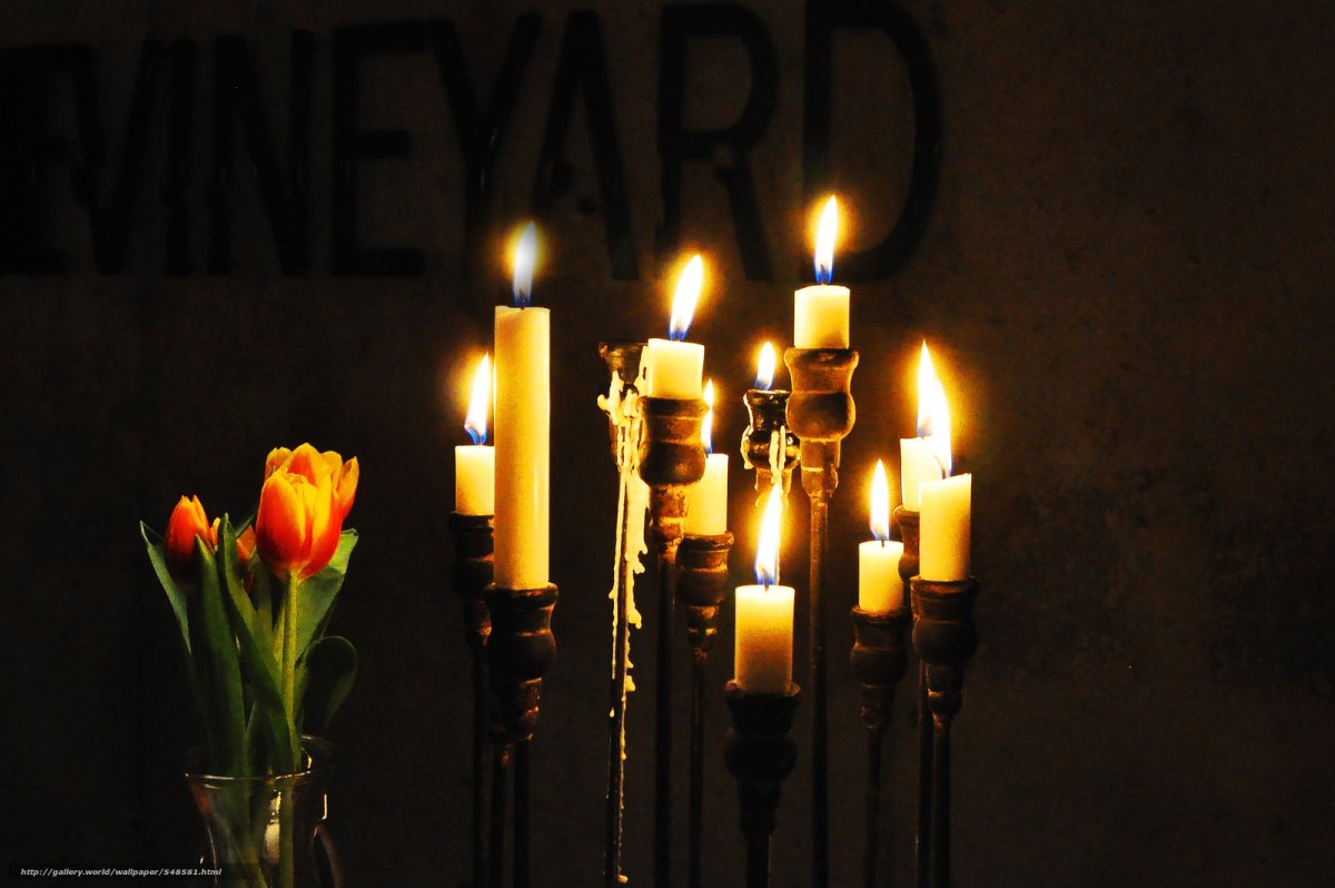 Цветы и красивые свечи