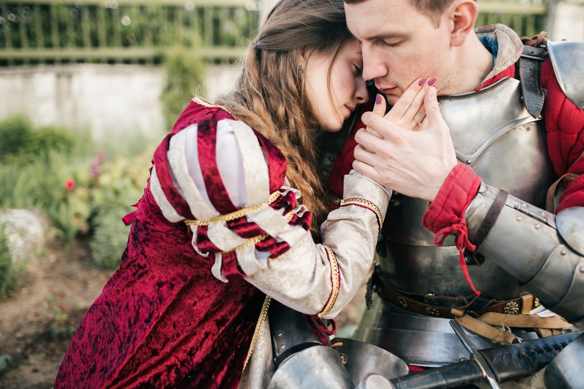 Дарья Лефлер воительница в латах