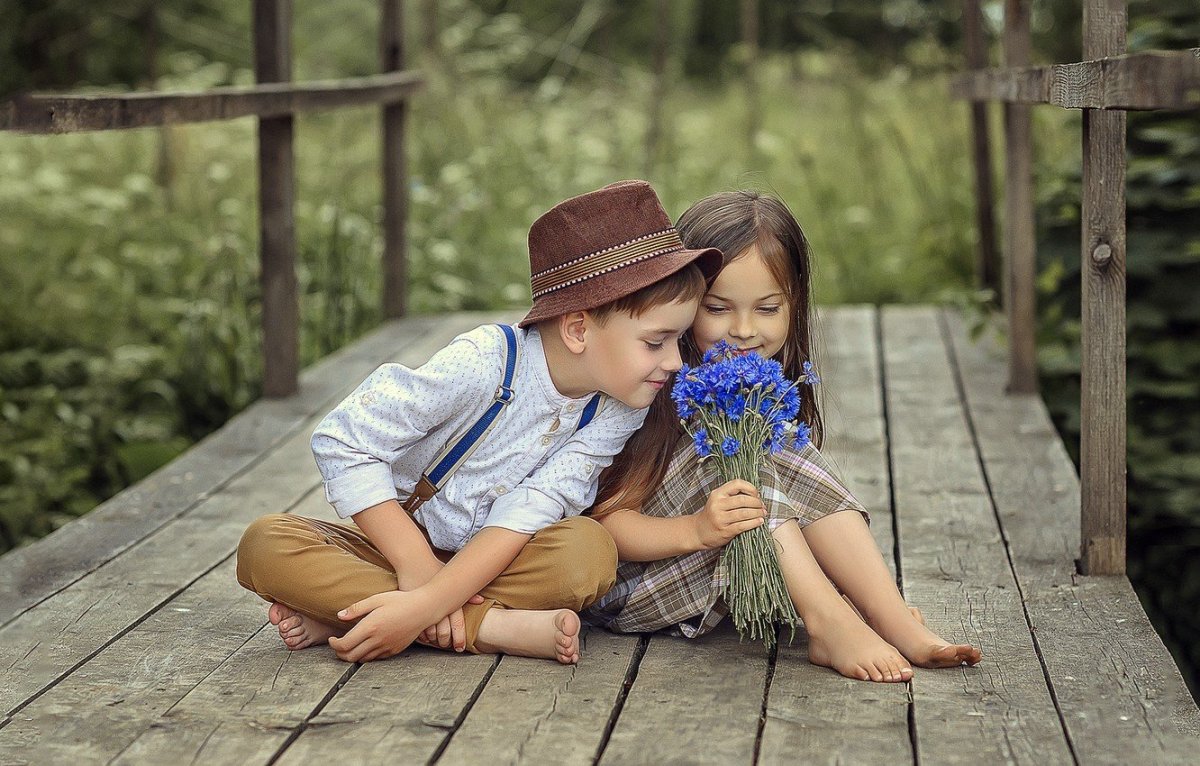 Мальчик и девочка любовь