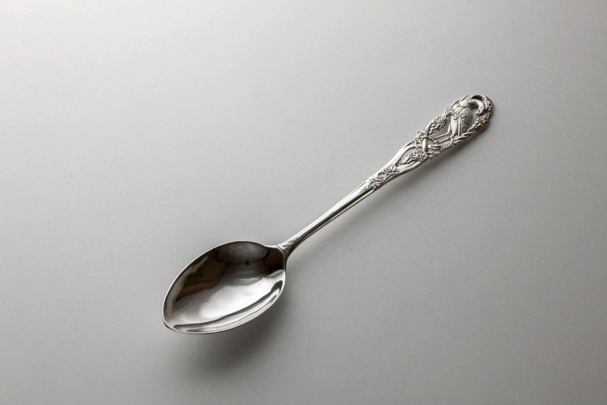 Ложка на прозрачном фоне