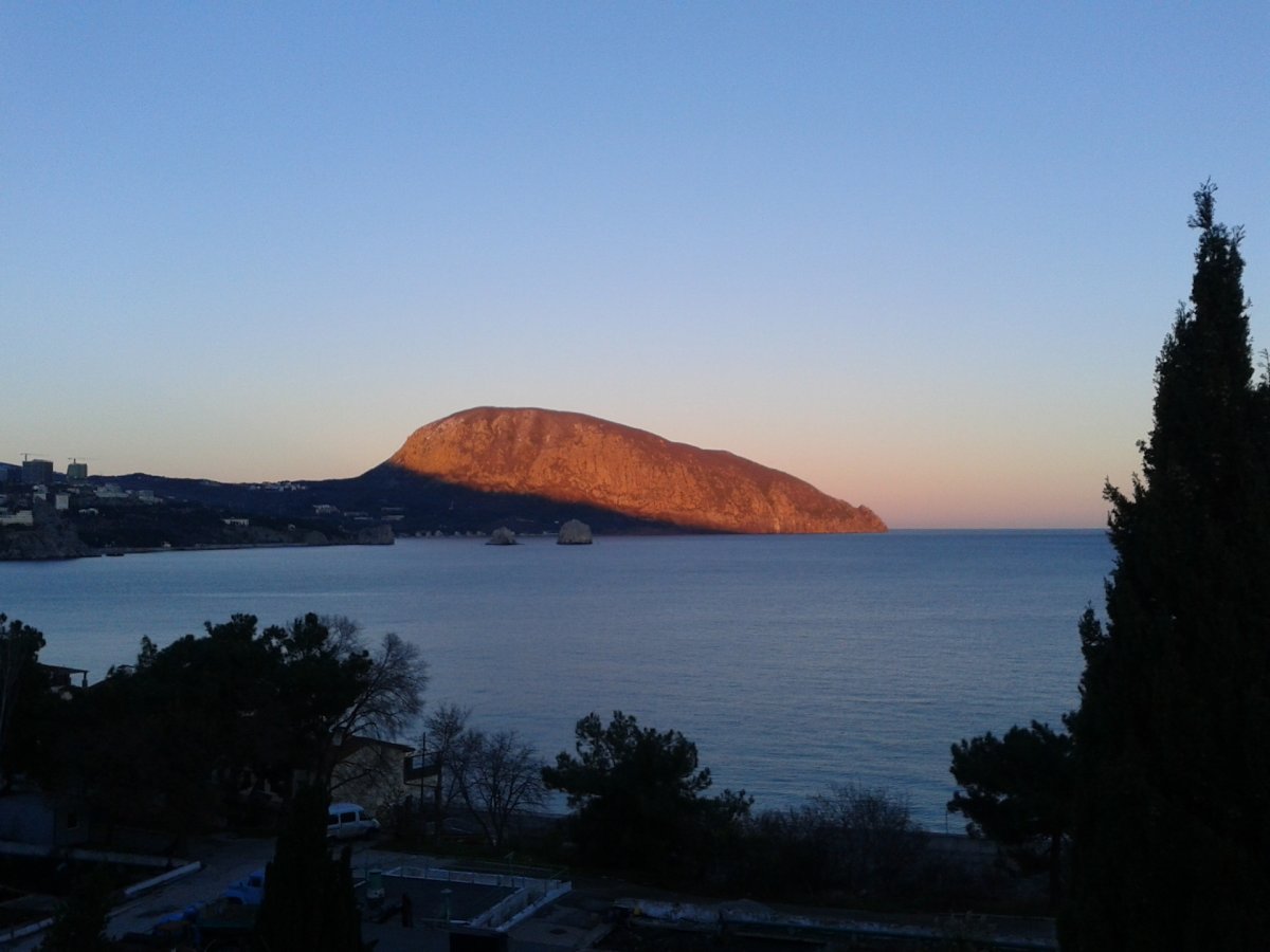 Гурзуф. Гора Аю-Даг