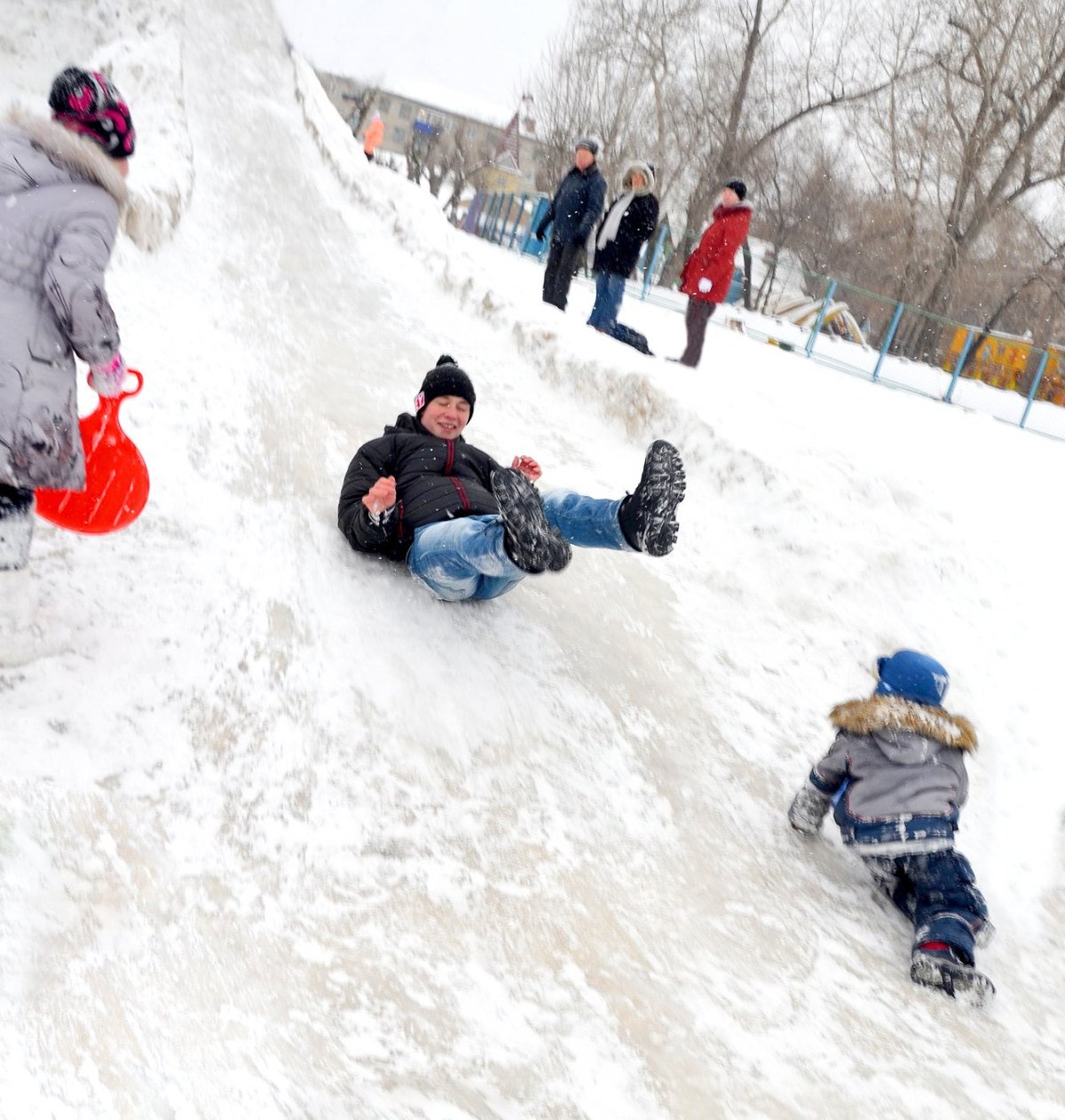 Горка Снежная для детей