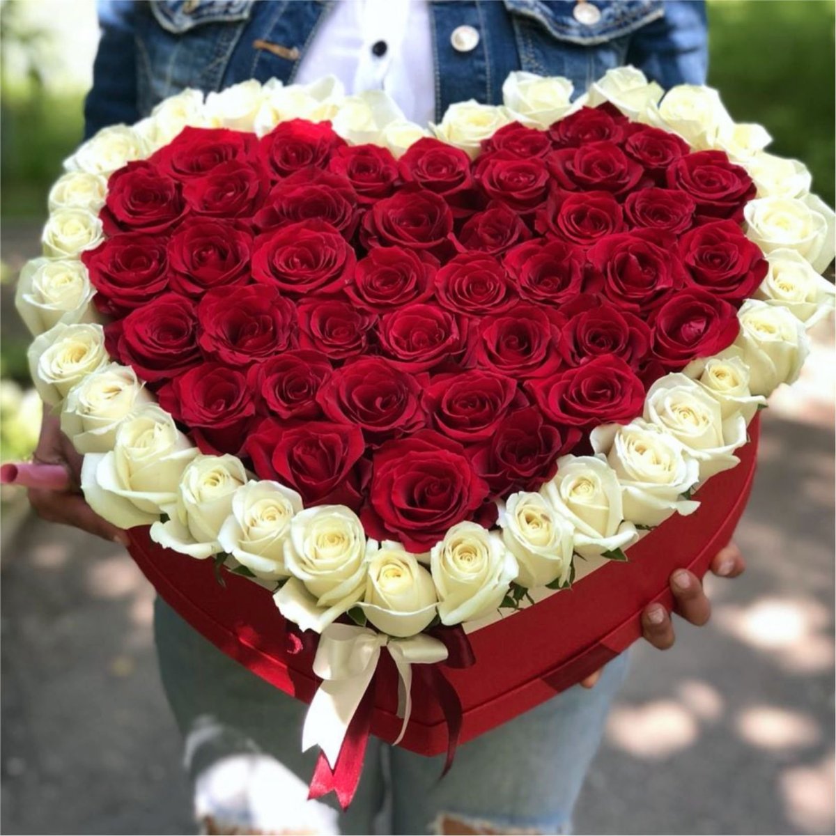 Букет цветов сердечком