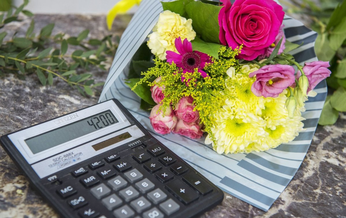 Бухгалтерский учет на белом фоне