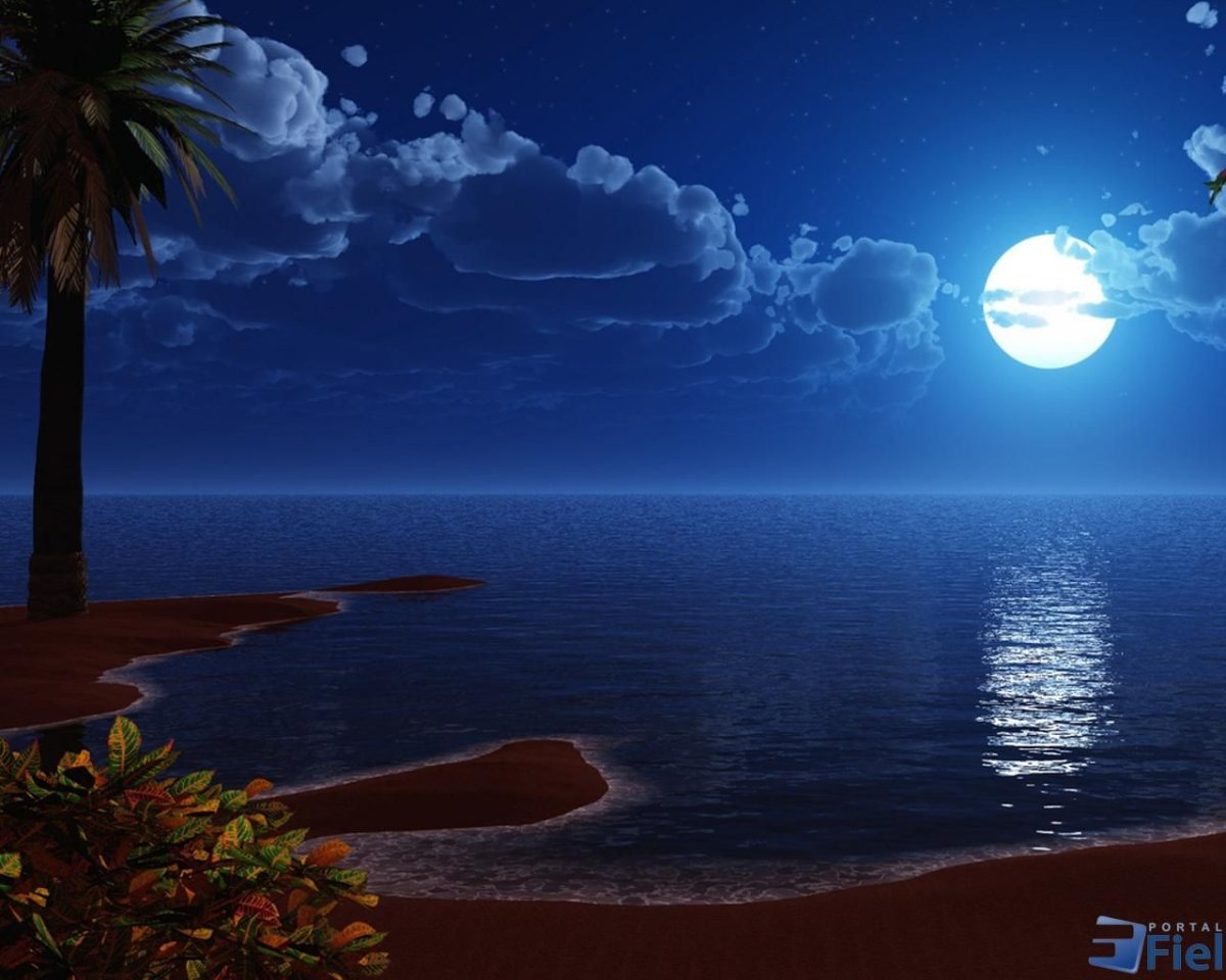 Луна над морем