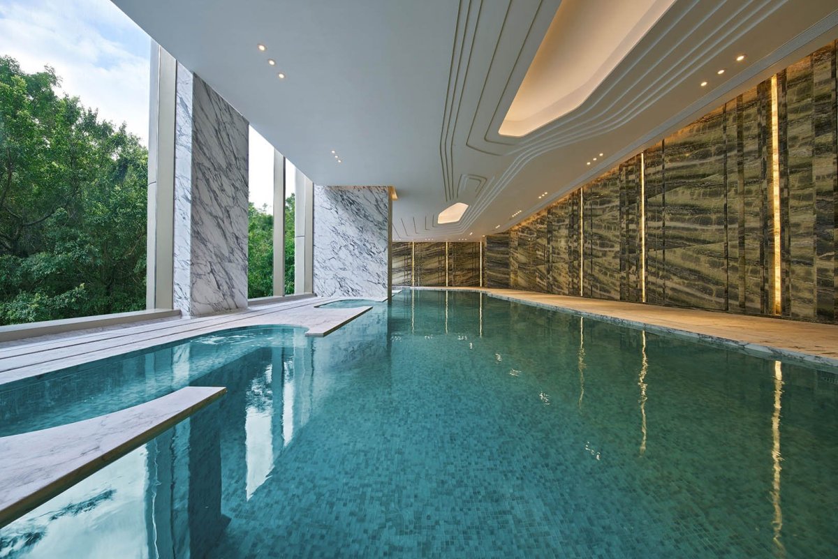 Фойе бассейна