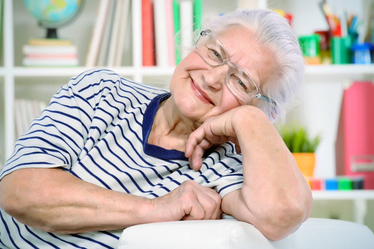 Счастливая старушка дом фото