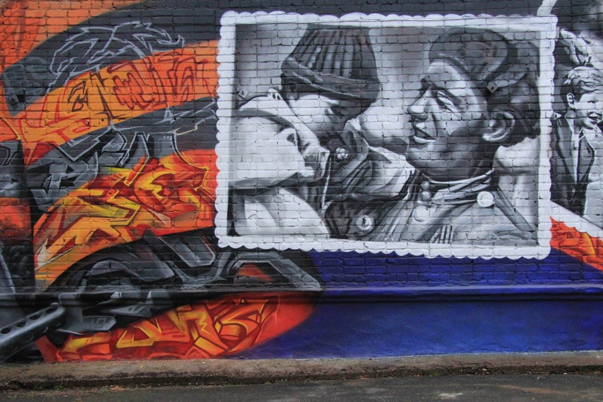 Патриотические рисунки на стенах