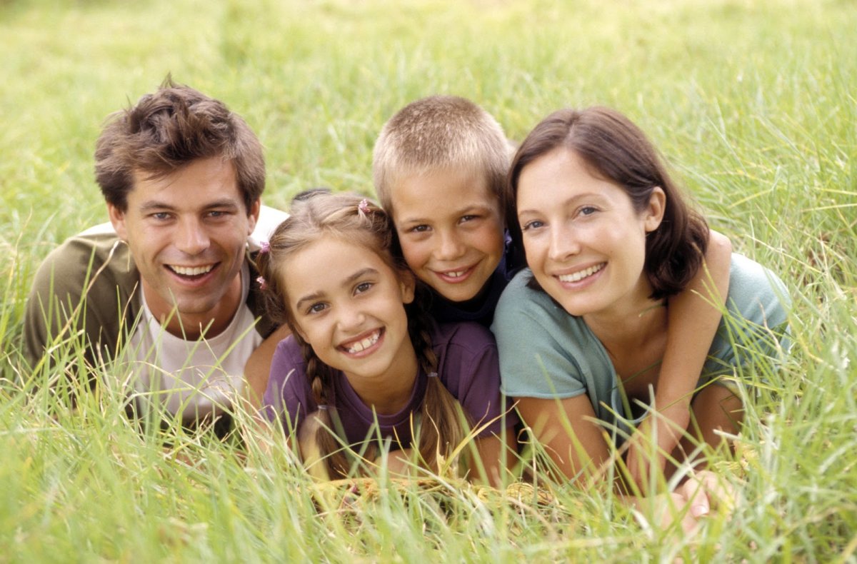 Дружная семья с подростком