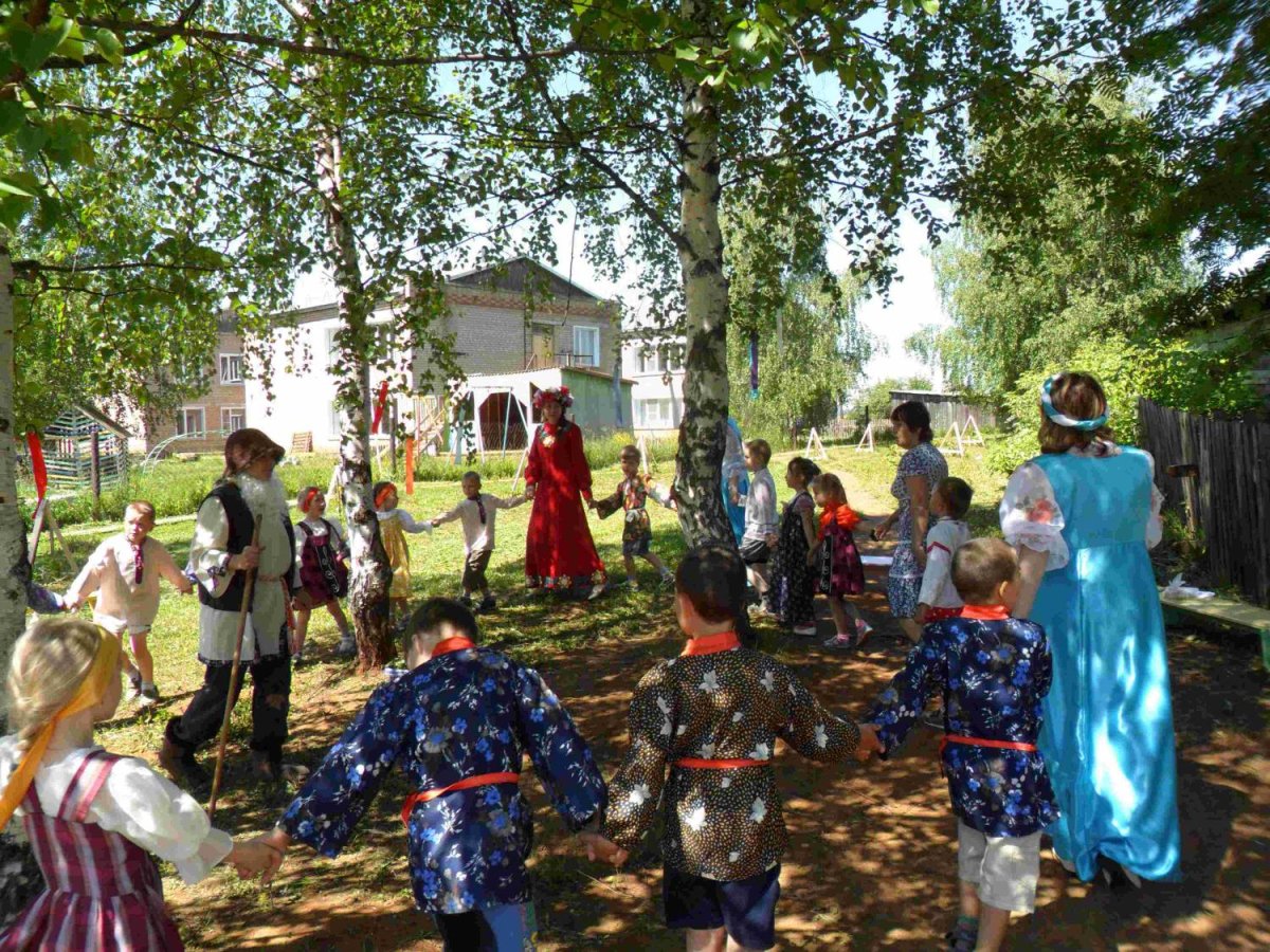 Иллюстрация детский хоровод для детей