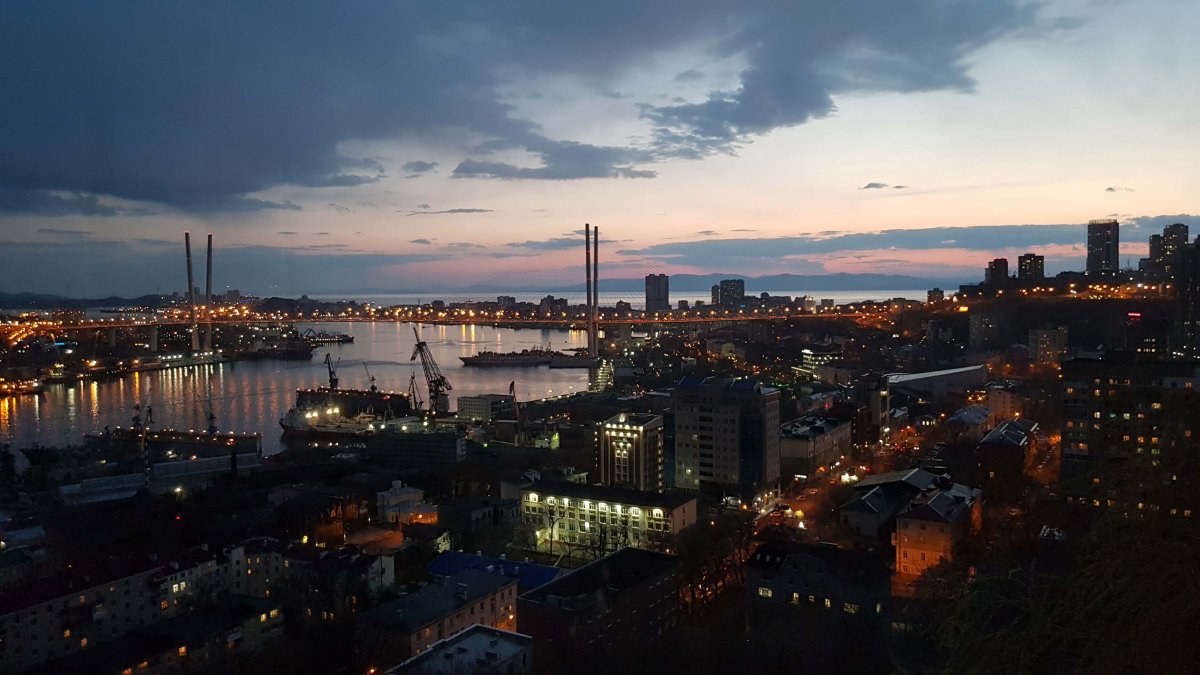 Владивосток набережная с видом на Китай