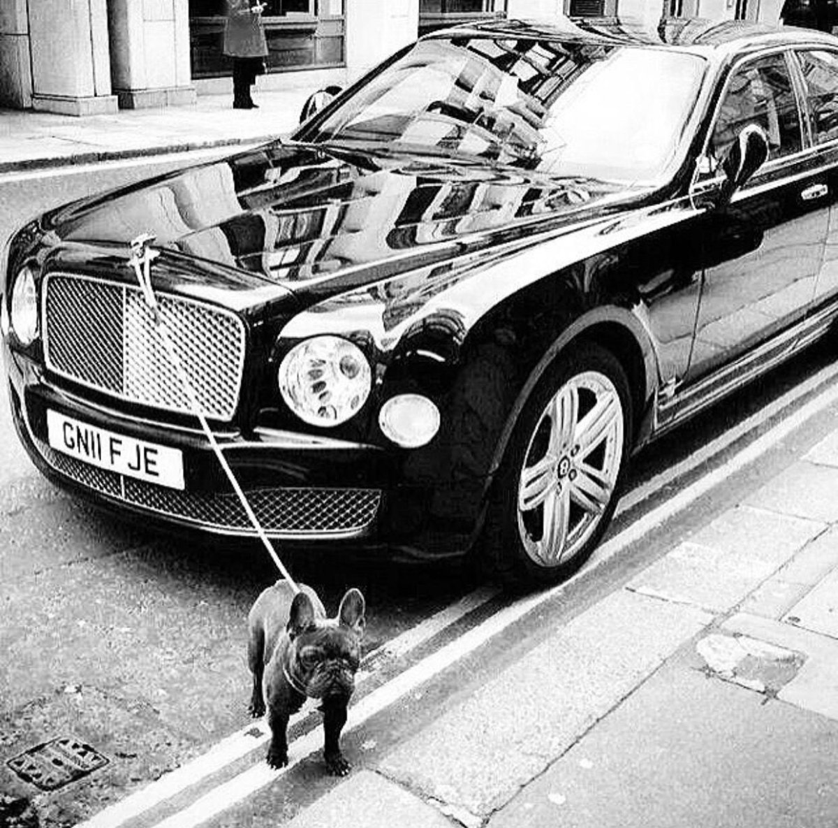 Понтовый автомобиль