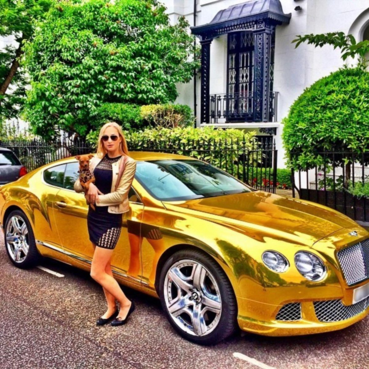 Анна Калашникова Бентли Бентайга