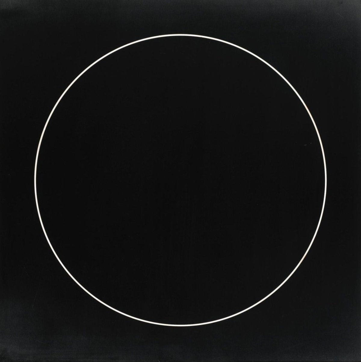 Черный круг