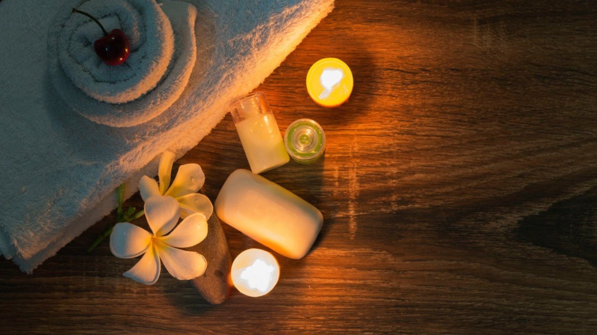 Композиции со свечами и цветами