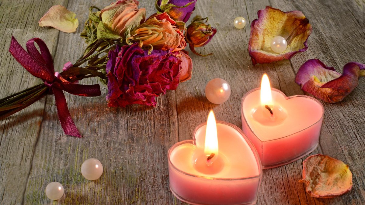 Свеча розовая