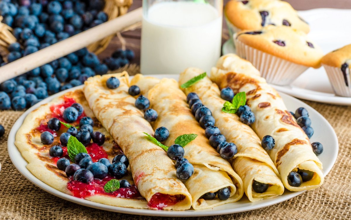 Блинчики с черникой